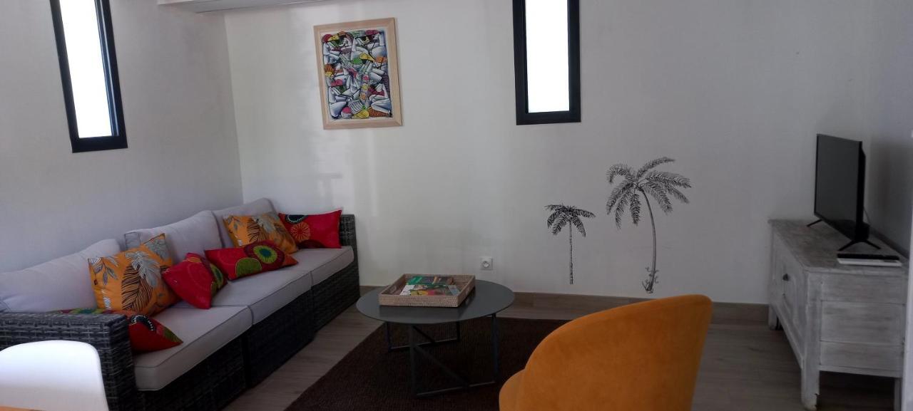 Charmant logement avec terrasse Salinelles Extérieur photo
