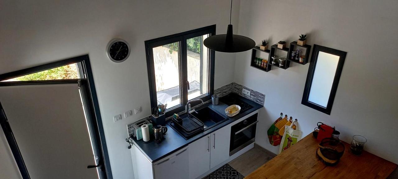 Charmant logement avec terrasse Salinelles Extérieur photo