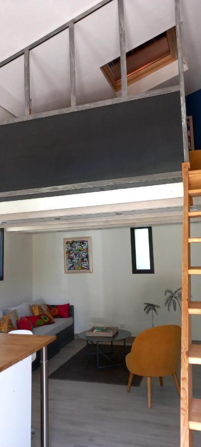 Charmant logement avec terrasse Salinelles Extérieur photo